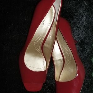 Tahari Peeptoe Pumps